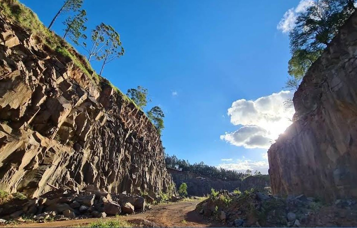 Pedreira em Itaporanga 09